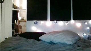 amateur teen with curly hair rubs her pussy close-up until she cums