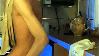 Twinks Engage in Romantic Mutual Masturbation