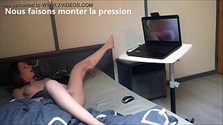 Watch Naughty Webcam Girls Masturbate!