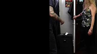 टीजर पकड़ा गया गर्लफ्रेंड की फ्रेंड्स जेन गेल, विकी वाइस और क्रिस कोफिन को चोदते