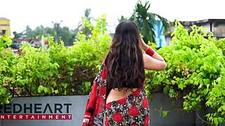 Hot bhabhi in saree flashing big tits and ass now!