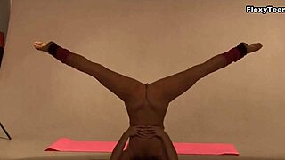 Mashka Pizdaletova's Saggy Tits And Flexible Body