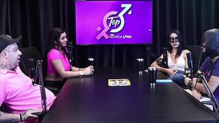 A Coisa Mais Bizarra Pra Ela Foi Encontrar Um Homem Com Pau Pequeno E Fino Na Cabine