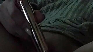 comment on her orgasm moment