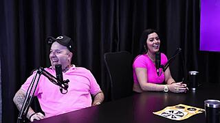 A Coisa Mais Bizarra Pra Ela Foi Encontrar Um Homem Com Pau Pequeno E Fino Na Cabine