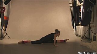 Mashka Pizdaletova's Saggy Tits And Flexible Body