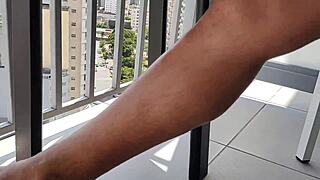 yuri gaúcho drops by his straight buddy for bareback fun