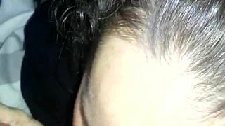 Devica mi puše kurac za facial