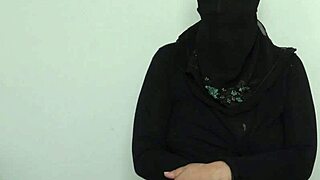 A rich Arab woman /milf/ sexualIZES big talk
