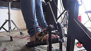 Footjob in JEANS after JAM with ASIAN toes