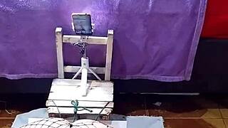 hey, wanna see me flash my big ass in doggy?