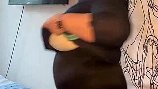 Ausziehen: Chubby German Milf In Lingerie Showing Big Tits