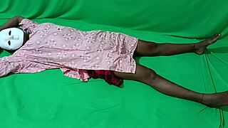 Is this high-class Hindi sex with a girlfriend in the classroom?