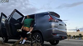 Risky Anal Sex in Mall Parking Lot with Pinay Lovers