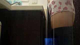 spying on my hot colombian neighbor in the bathroom 😍