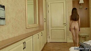 i can’t stop touching my tight vulva till i cum