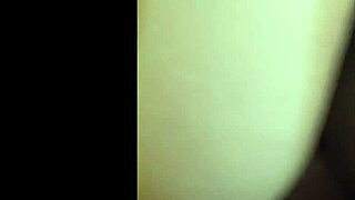 esta chica caliente quiere follar y recibe gran polla 😏