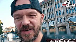 mollige schwarzhaarige milf mit kleinen titten öffentlich abgeschleppt, was passiert jetzt?