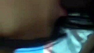 Morrita de 19 Seduces Older Man for Bedroom Action