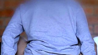 ambos compartieron deseo incansable en apartamento, prometiendose no detener hasta extasis