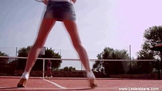 gorgeous lesbians loving their strapon fun, wow!