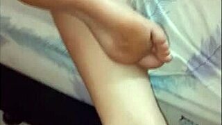 Step sister's big ass makes me horny so I fuck her pussy