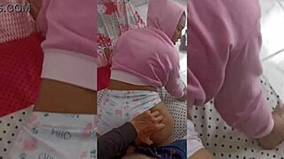 voy a follar a mi novia en perrito antes del club y hacerla chupar mi polla enorme