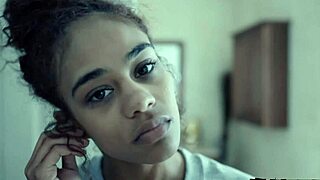 Scarlit scandal is so loney and bored eversince the pandemic came so she flirted with this hot delivery guy jake adams and enjoyed a hot sex with him