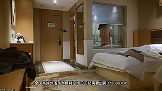 天哪，我停不下来看中国女神穿黑丝！