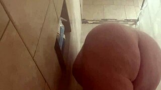 Check out this bbw milf showering and playing with her big ass 😍