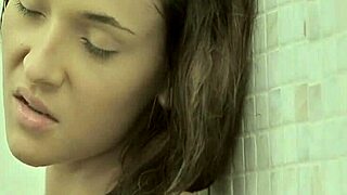 The sensual show of desi beauty as she shows off her perfect body