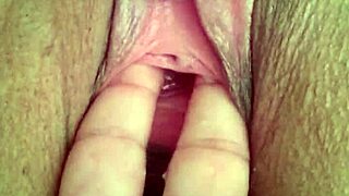 Pussy fingering gets wet