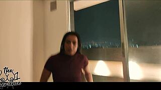 Model begs for anal after photo shoot