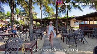 Cassiana Costa attacks guy, husband films!