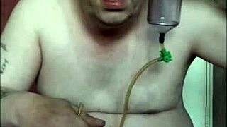 Biseksüel Mark Wright Nefretçilerini Kendisiyle Katılmaya Cesaretlendiriyor