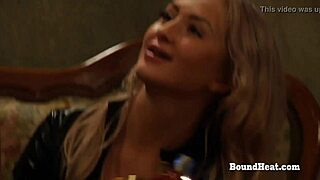 I gived my tight lesbian a double end strapon gift