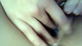 Amysexxxjuguetona Fingers Herself Without Panties in Office Public