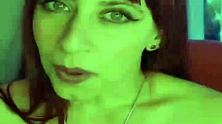 Shyyfxx看粉丝射精致敬边自慰抠逼