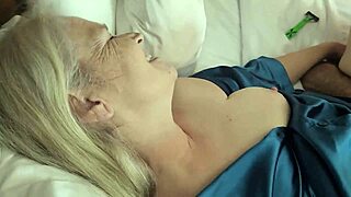 hot milf mommavee and step cousin jerry trading oral favors