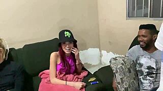 Equipe Prepara Ruivinha Brasileira Para Cenas Com 3 Negros