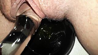 Watch Me Squirt And Piss Everywhere!