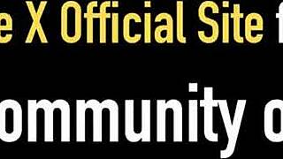 Big Titty Milf Maxine X Stuffing Her Cunt with Dildo 😍