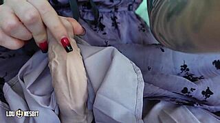 Deine Frau Peggt Dich Zum Orgasmus - Lou Nesbit, Lia Louise