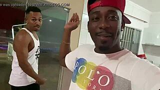 Equipe Prepara Ruivinha Brasileira Para Cenas Com 3 Negros