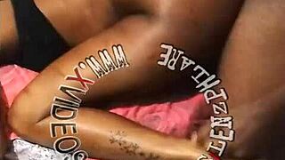 Duboko kopam u usku pičku 18+ kučke velikim crnim kurcem