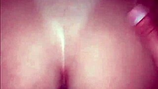 na bucetinha é uma delícia mas como sou PUTA tive que PEDIR pra ele me dar na bunda apertada e sexy no quarto