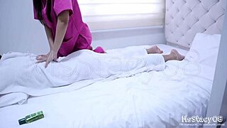 Pinay masseuse offered extra service, and damn, it's wild!