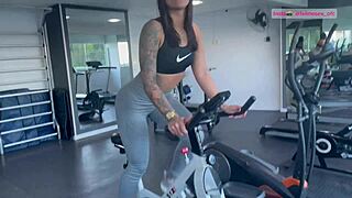 Help me squat for your ass licking and fucking, papi? Latina with small waist gapes