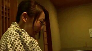 omg, this shy japanese teen stripping in the dressing room is so cute! 😳