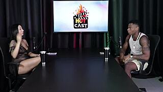 não gosta de um beijo grego? corta seu tesão e seu fetiche é ficar amarrado vendo duas mulheres se pegando - will mastro sheer red